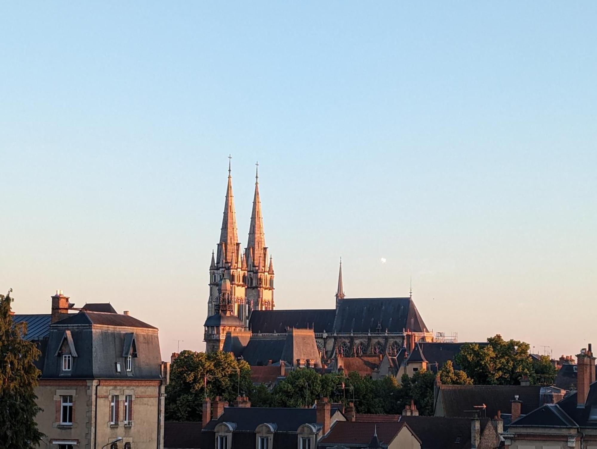 Apartment 63m2 3eme Etage Ou Dans 2eme Etage Pour Sejours A Moulins Moulins (Allier)